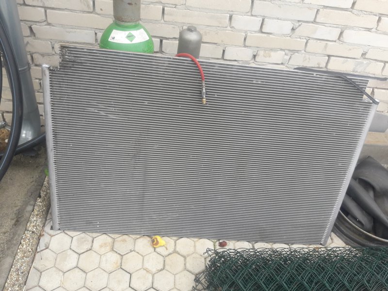 Zvarenie hliníkové chladiče klimatizácie u automobilu